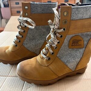 Sorel Lexi wedge Women's Brown and Gray Lace Up Boots